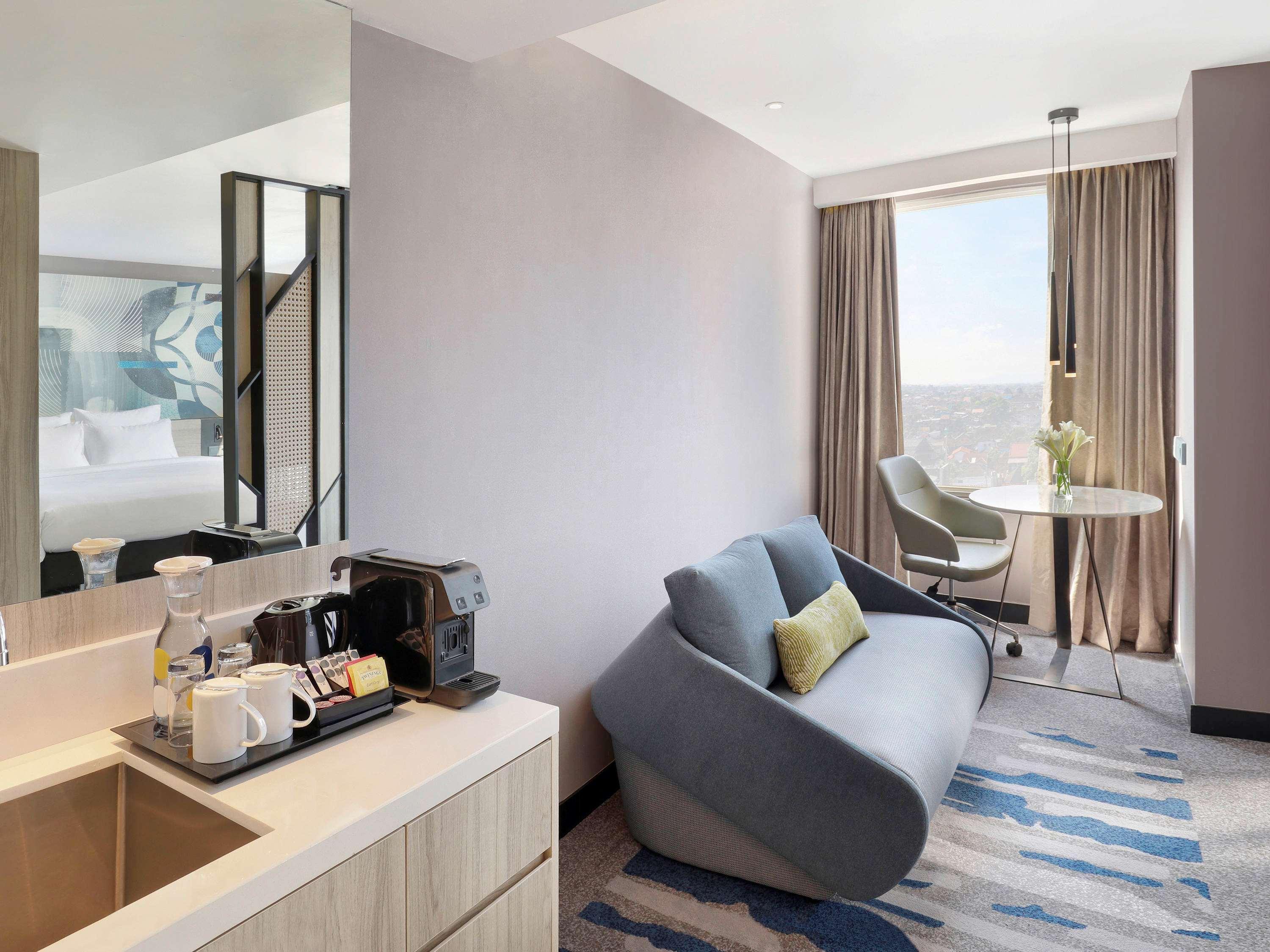 Novotel Suites Yogyakarta Malioboro Екстериор снимка