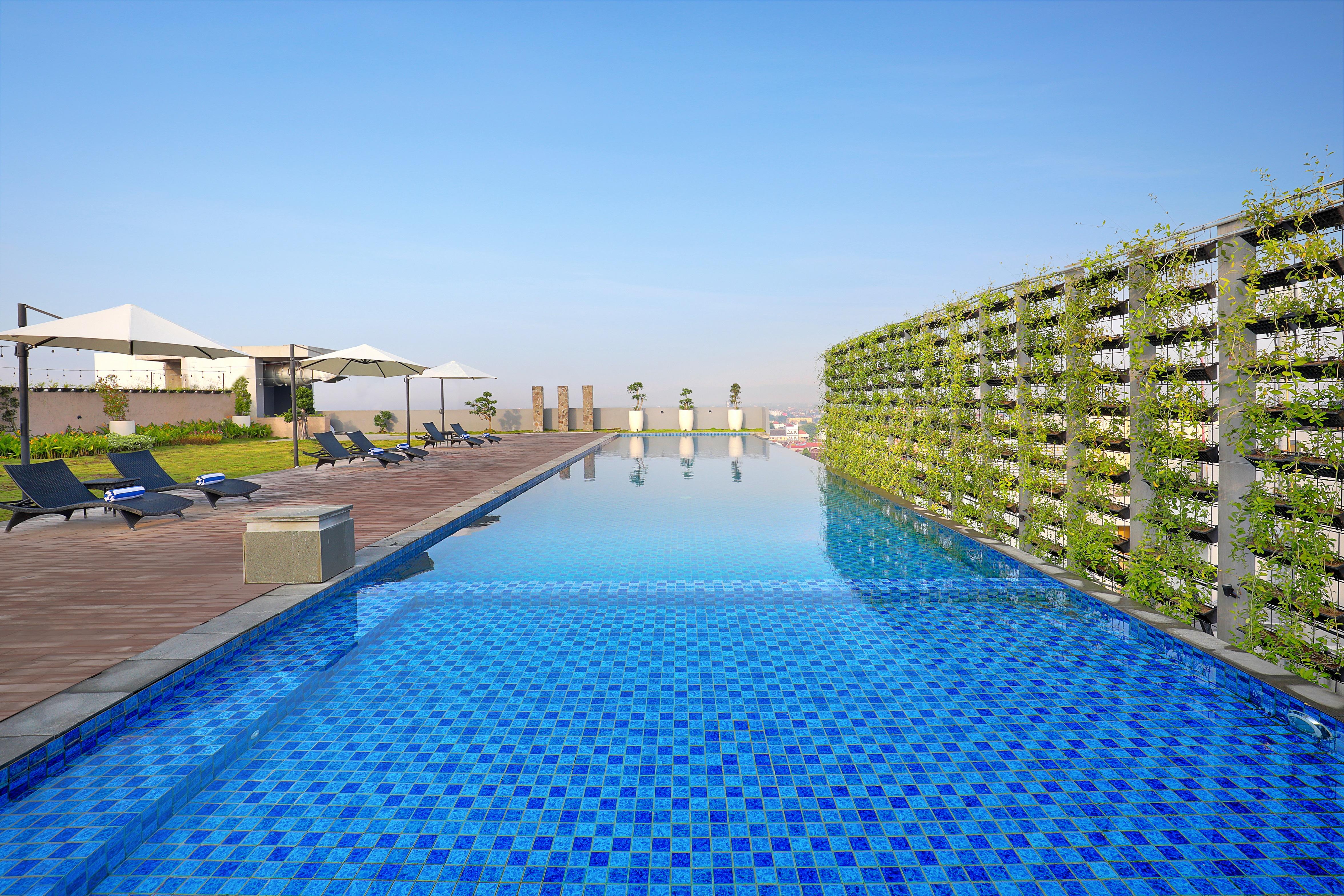 Novotel Suites Yogyakarta Malioboro Екстериор снимка