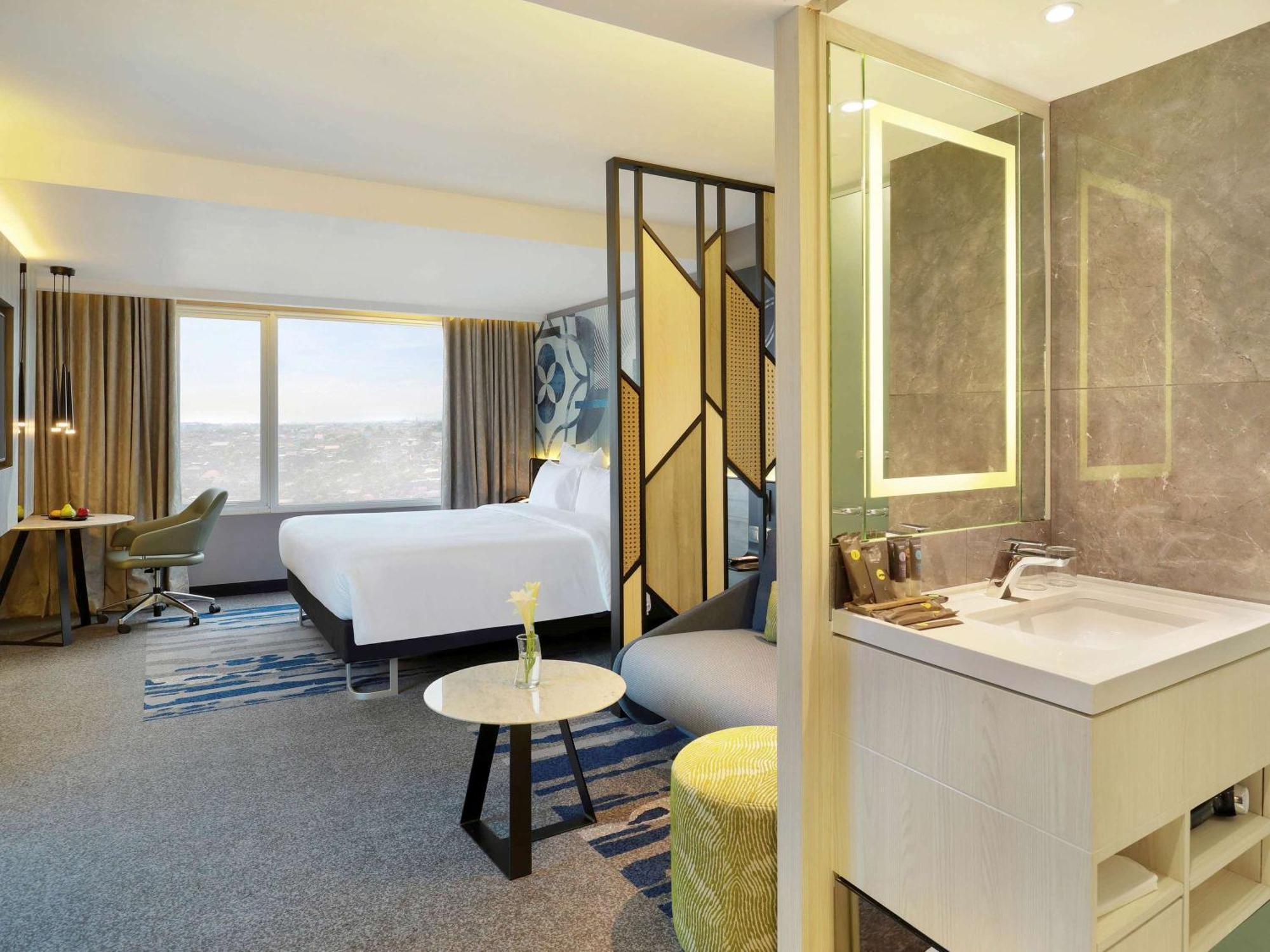 Novotel Suites Yogyakarta Malioboro Екстериор снимка