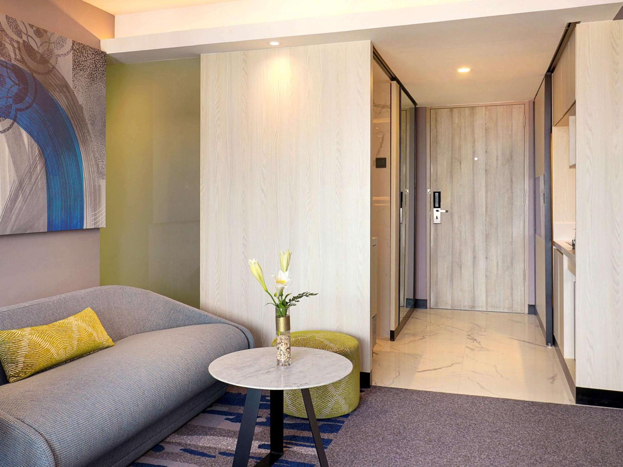 Novotel Suites Yogyakarta Malioboro Екстериор снимка